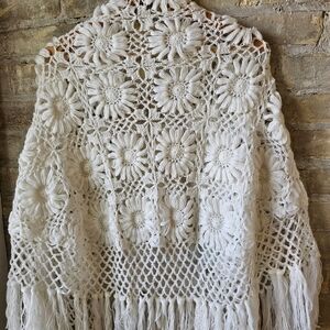 Vintage Handcrafted Crochet Flower Shall / Beach Cover-up